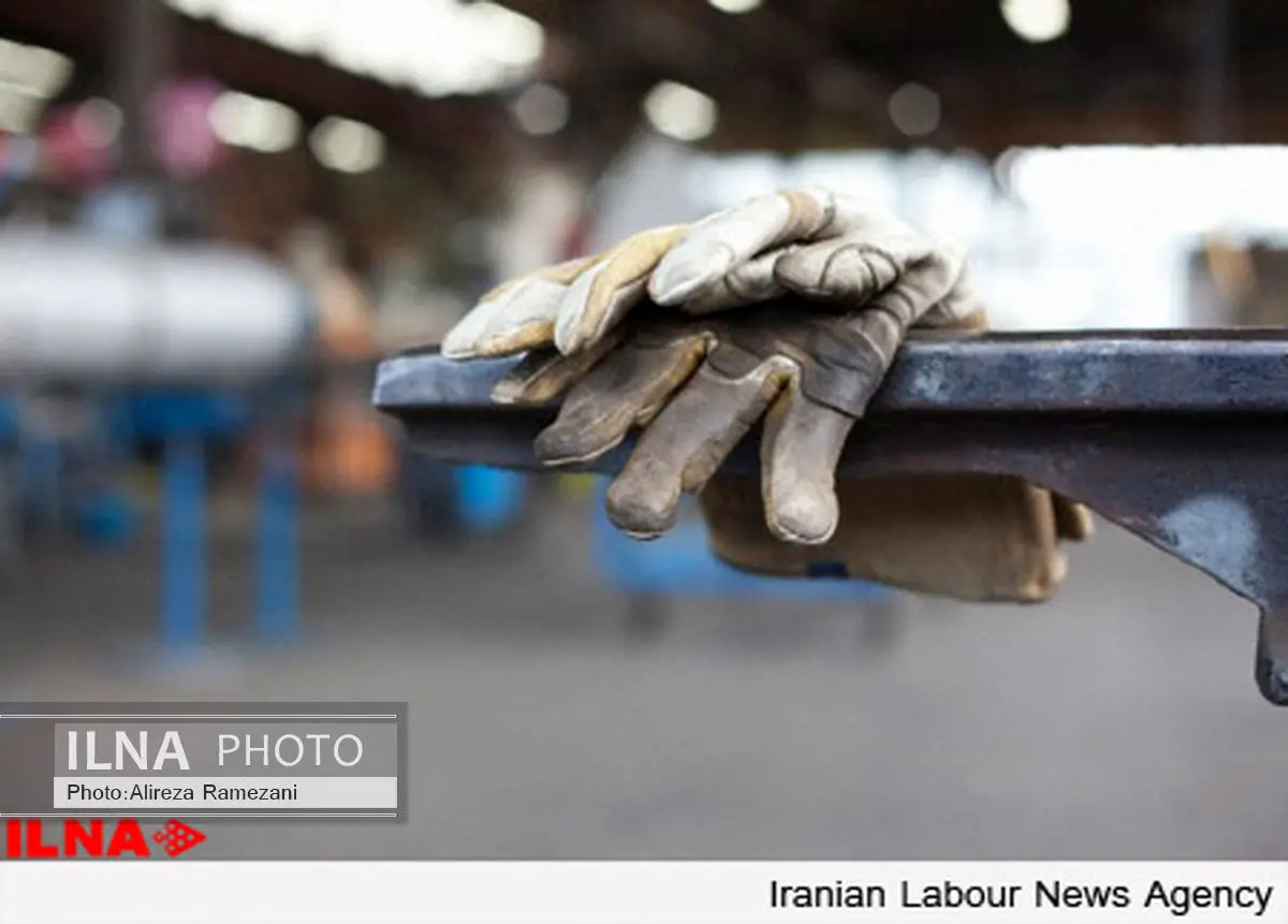 اشتغال دو هزار کارگر پلی اکریل اصفهان از امروز متوقف شد