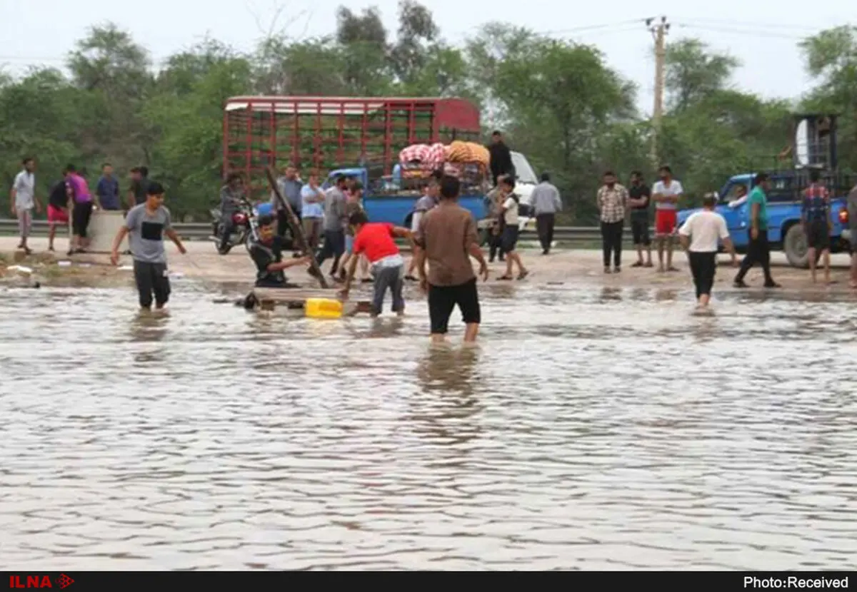 ارسال ۱۴۰۰ دست لباس به دو استان سیل‌زده