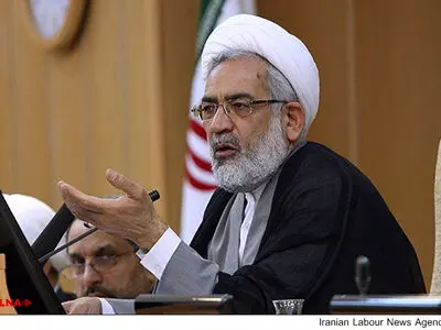انتقاد منتظری از تخلف‌های میلیاردی در ساخت‌وساز میدان سپاه و پاساژ علاءالدین