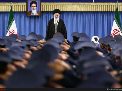 دیدار فرماندهان و کارکنان نیروی هوایی ارتش با رهبر انقلاب