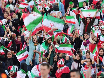 واکنش اسحاق جهانگیری به حضور زنان در ورزشگاه آزادی