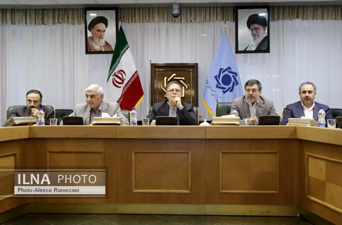 تسهیلات پرداختی بانکها به بنگاهها غیرگزینشی است/ نرخ سود بانکی در حد معقول قرار دارد