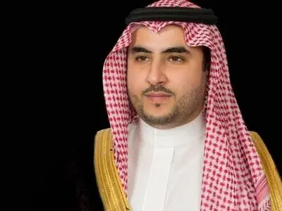 سفر معاون وزیر دفاع عربستان به سلطنت‌نشین عمان