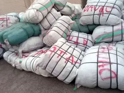 توقیف محموله پوشاک قاچاق ۵۵ میلیاردی در هندیجان 