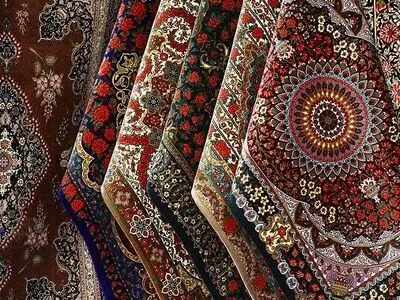 صادرات السجاد الیدوی الایرانی تتحدی الحظر الأمیرکی
