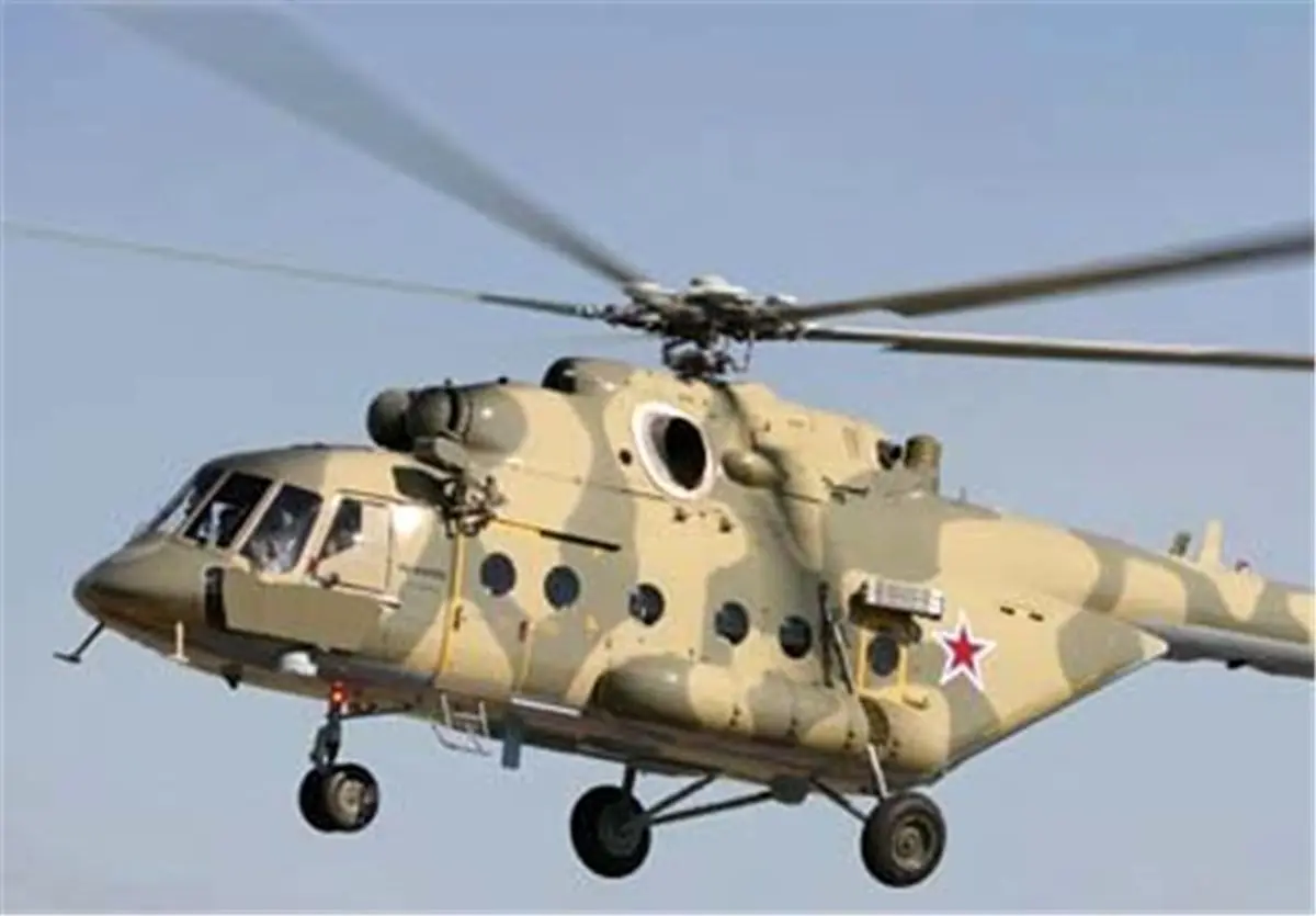  فرود یک هلیکوپتر در میدان آزادی تهران + فیلم