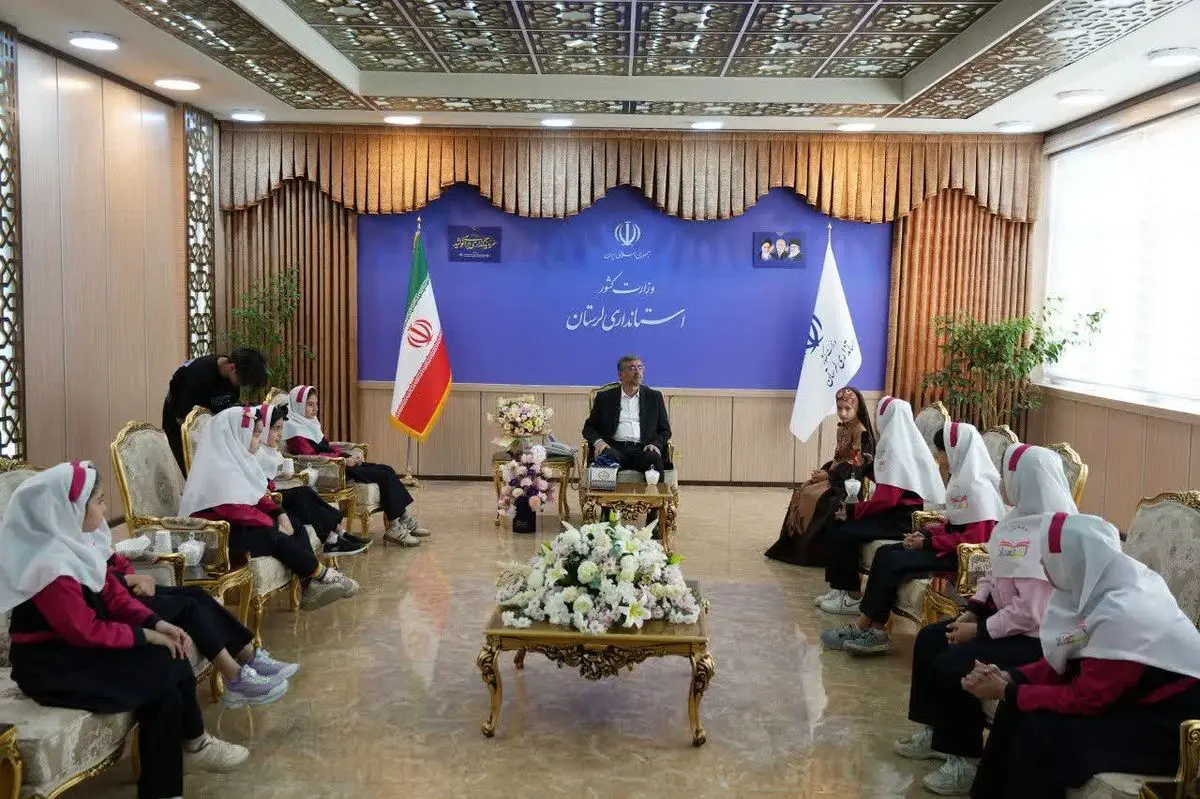 آینده کشور در دستان کودکان امروز است