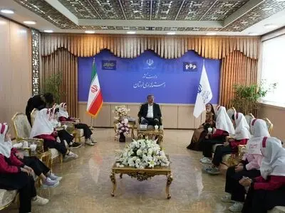 آینده کشور در دستان کودکان امروز است