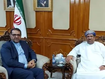 تأکید إیرانی-عمانی على تعزیز العلاقات التجاریة