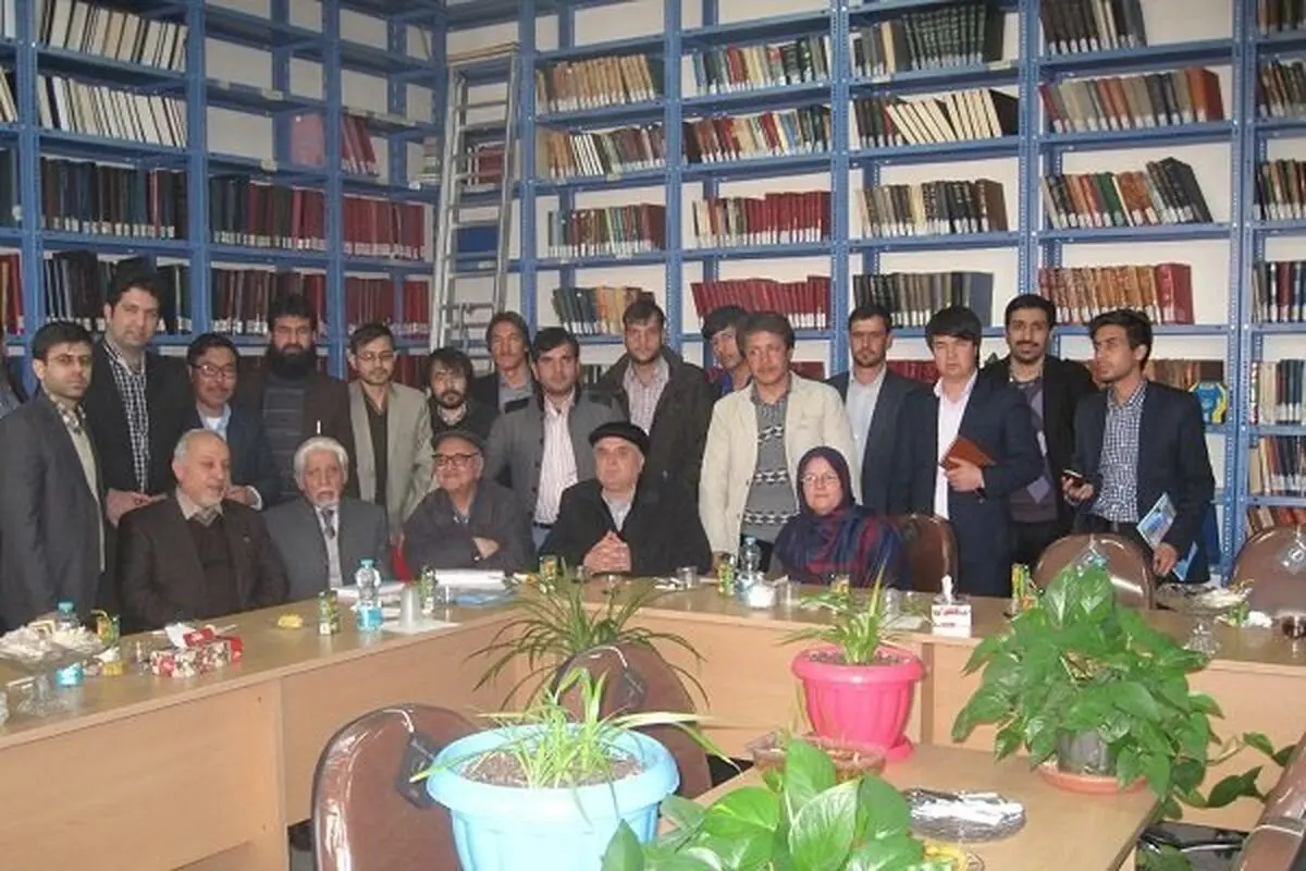 امیدواری شفیعی‌کدکنی به ظهور شاعران و نویسندگان ممتاز فارسی‌زبان