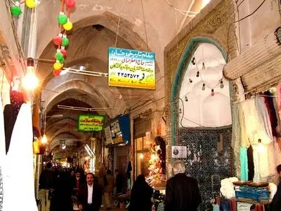 وضعیت ایمنی بازار تاریخی کاشان نگران کننده است/ ضرورت اصلاح شبکه توزیع آب و برق در بازار بزرگ کاشان