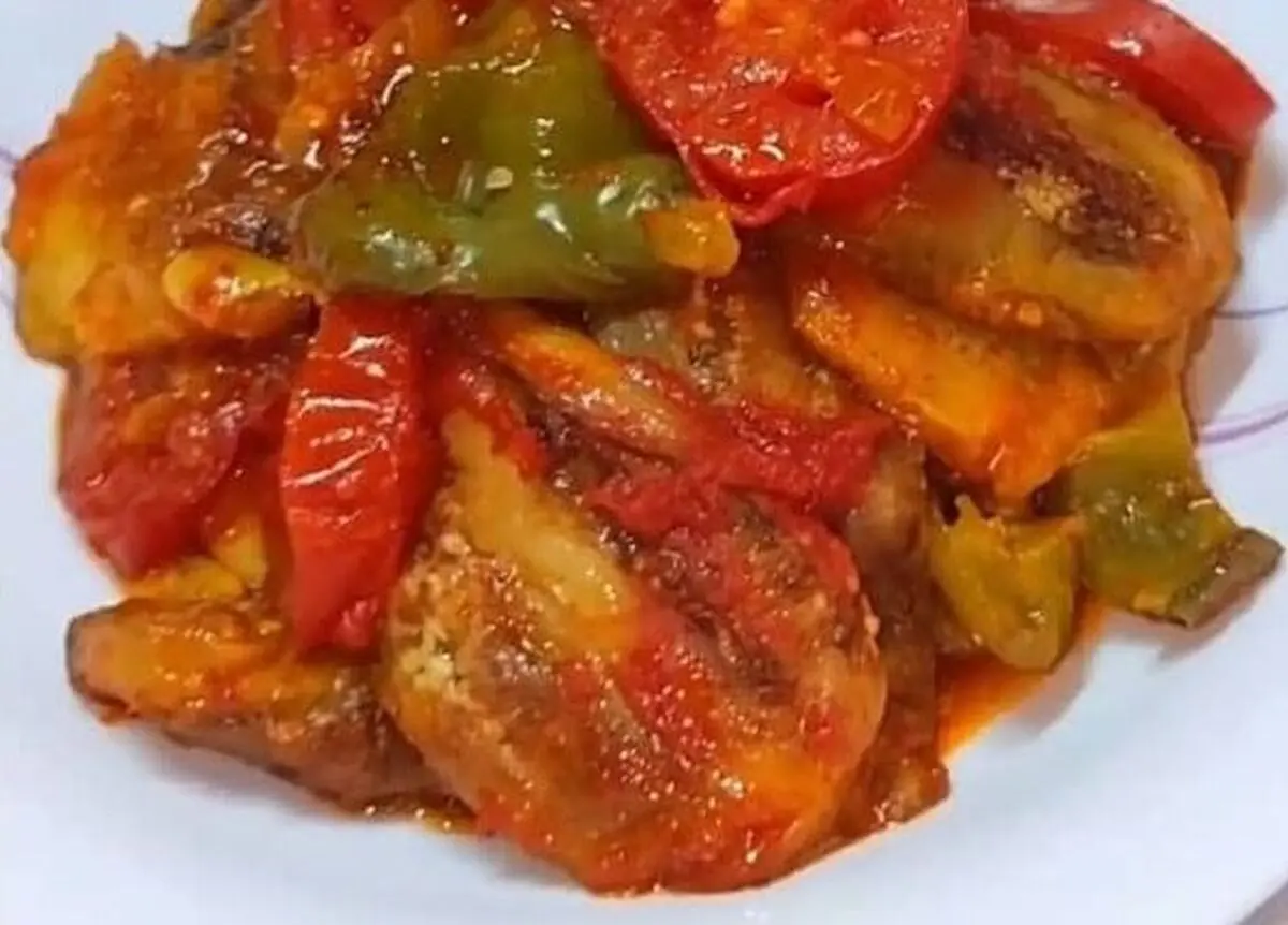 خوراک گوجه و بادمجان ؛ غذایی ساده با قیمتی مناسب