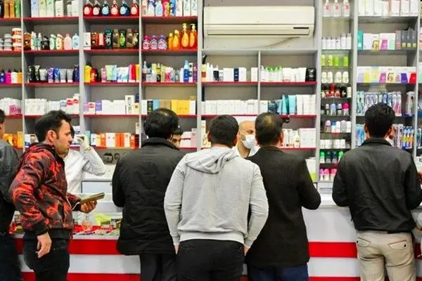 گرانی بیش از ۱۰۰ درصدیِ هزینه‌های درمان/ دستورِ بی‌فایده‌ی آقای وزیر/ بیمه تکمیلی بازنشستگان آب رفت!
