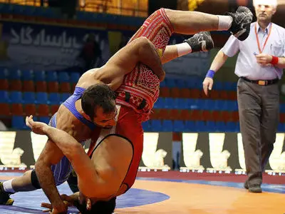 برای نخستین بار رقابت های کشتی پهلوانی در اروپا برگزار میشود