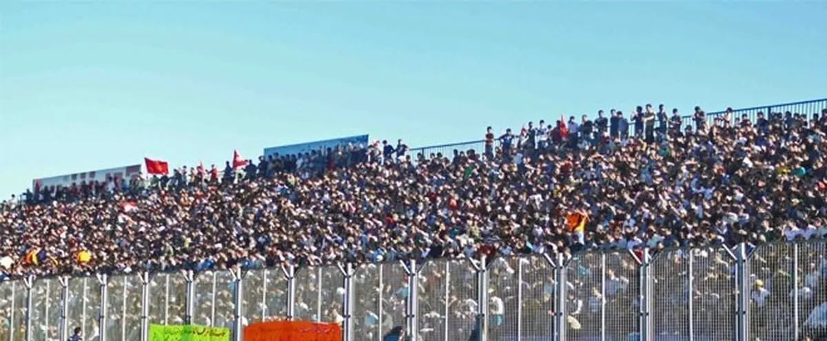 خطر، به هواداران قائمشهری نزدیک نشوید + عکس