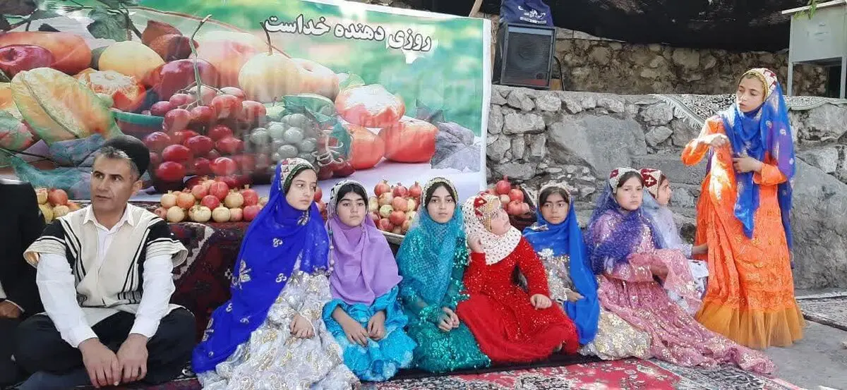 دومین جشنواره استانی انار شیوند برگزار شد