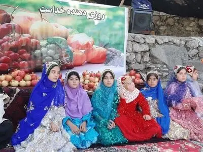 دومین جشنواره استانی انار شیوند برگزار شد