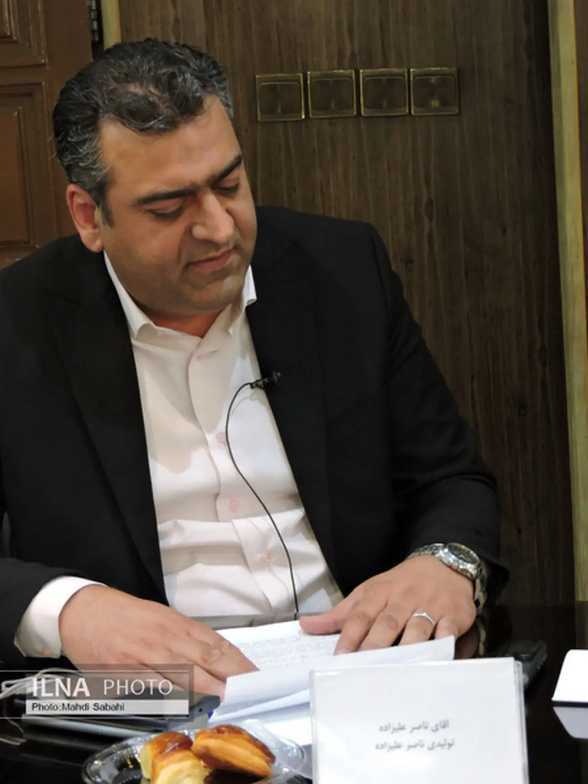 چرخِ لنگان مبل‌سازان با چوبِ قوانین نادرست مالیاتی، بیمه و نظارتی