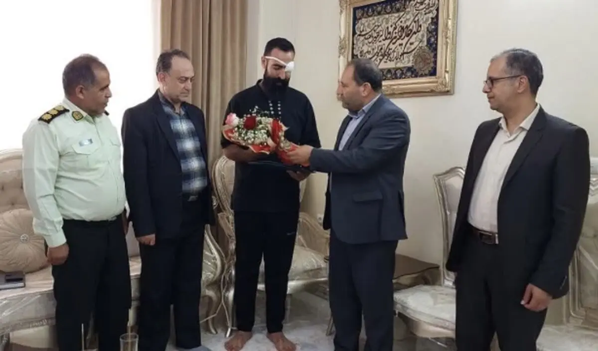تجلیل از فرمانده مجروح یگان حفاظت منابع طبیعی اشتهارد 