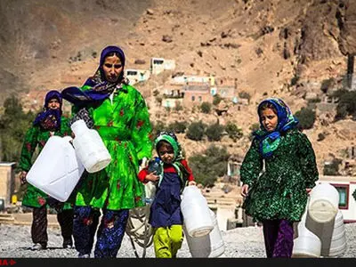 داستان سرگردانی مردی با دستار خراسانی/از "اسکیونگ" تا "دَرِوی" در حاشیه مشهدالرضا