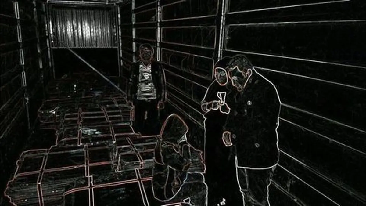 کشف دو محموله قاچاق انسان توسط ماموران گمرک