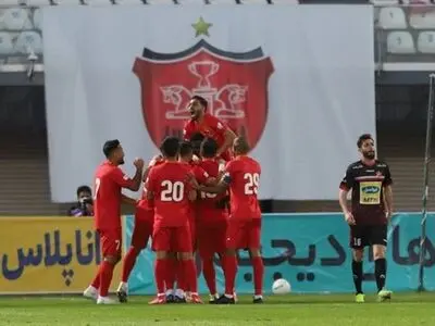 ویدیو: درگیری بازیکنان پرسپولیس و فولاد