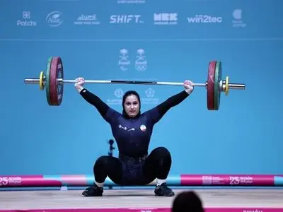 مدال برنز ریحانه کریمی در رقابت‌های وزنه‌برداری بانوان بازی‌های کشورهای اسلامی