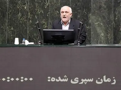 مشکلات و مطالبات بازنشستگان، کارمندان و بیمه درمانی آن‌ها باید به‌طور جدی در بودجه ۱۴۰۵ دیده شود