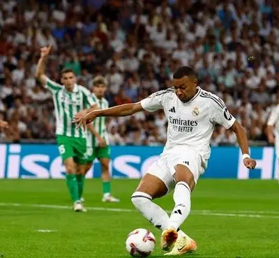 ویدیو: گل سوم رئال بتیس به بارسلونا توسط خوان هرناندز کوچو