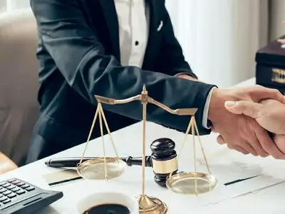 215 وکیل کانون وکلای دادگستری قزوین با کمیته امداد همکاری دارند