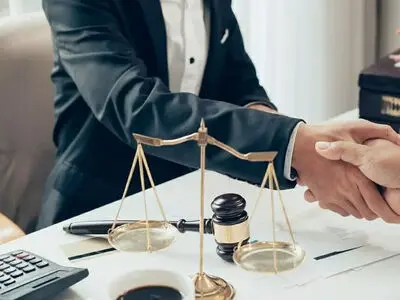 215 وکیل کانون وکلای دادگستری قزوین با کمیته امداد همکاری دارند