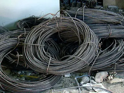 کشف 800 کیلوگرم کابل آلومینیومی سرقتی شبکه برق در استان مرکزی