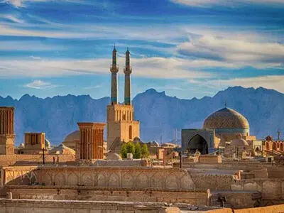 مرمت‌های نادرست آثار تاریخی بدتر از تخریب آنهاست/ ثبت جهانی یزد یک موضوع ملی است