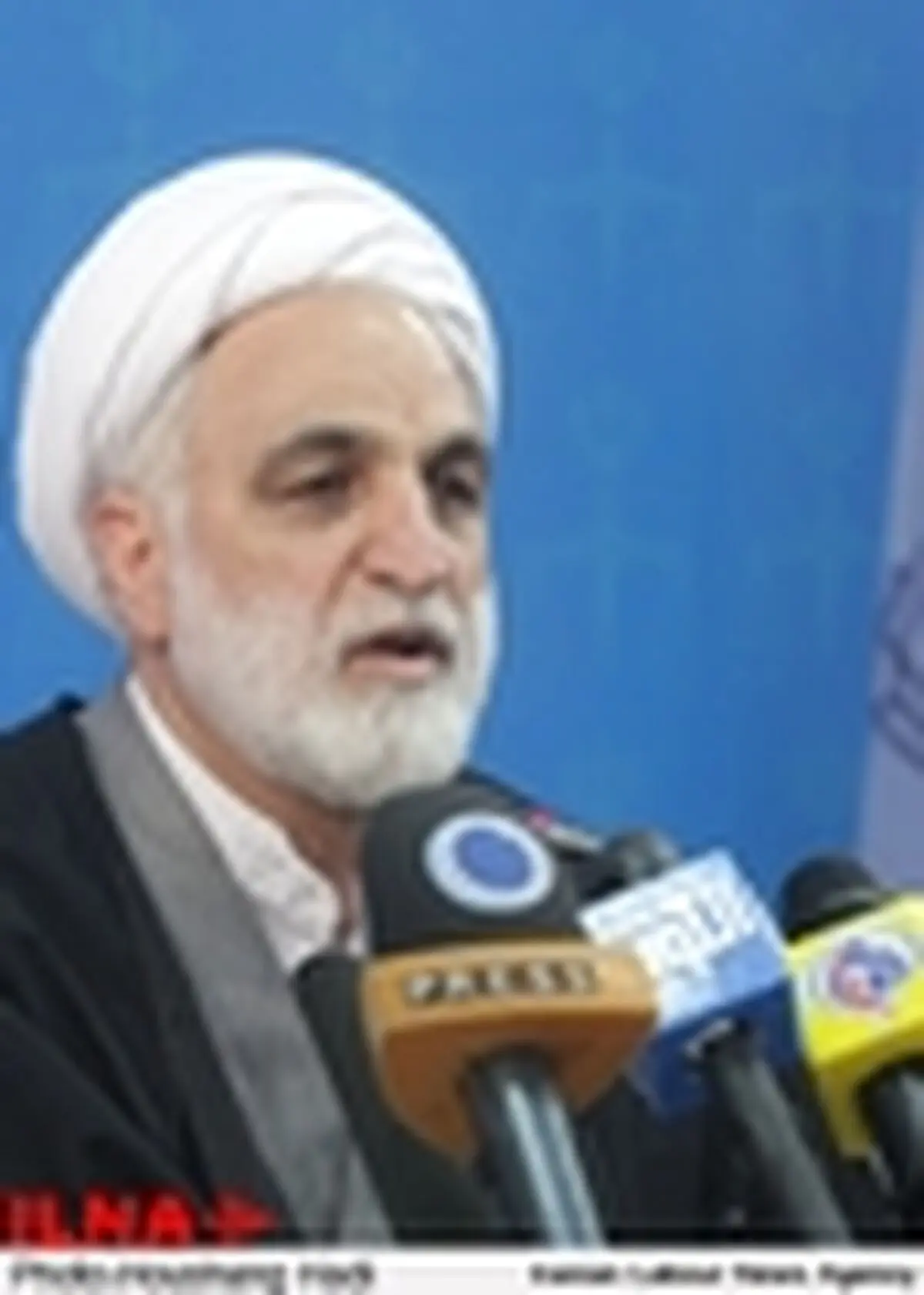 دروغ‌های ’من روحانی هستم‘ را بگویند تا رسیدگی کنیم