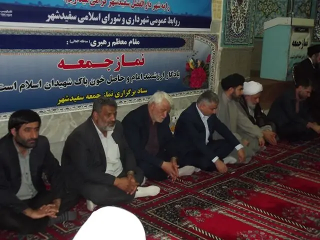 نماز جمعه باعث انسجام  و وحدت ملی می‌شود