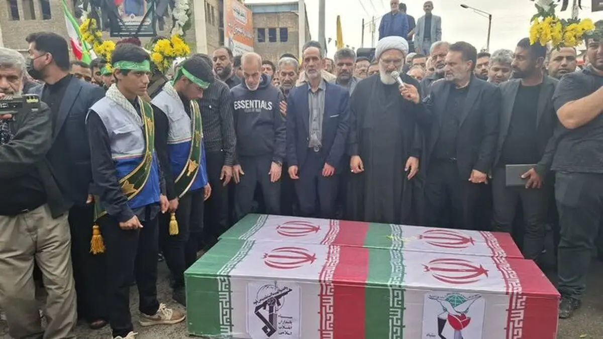 تشییع پیکرهای مطهر ۲ شهید والامقام جنگ رمضان در آبادان