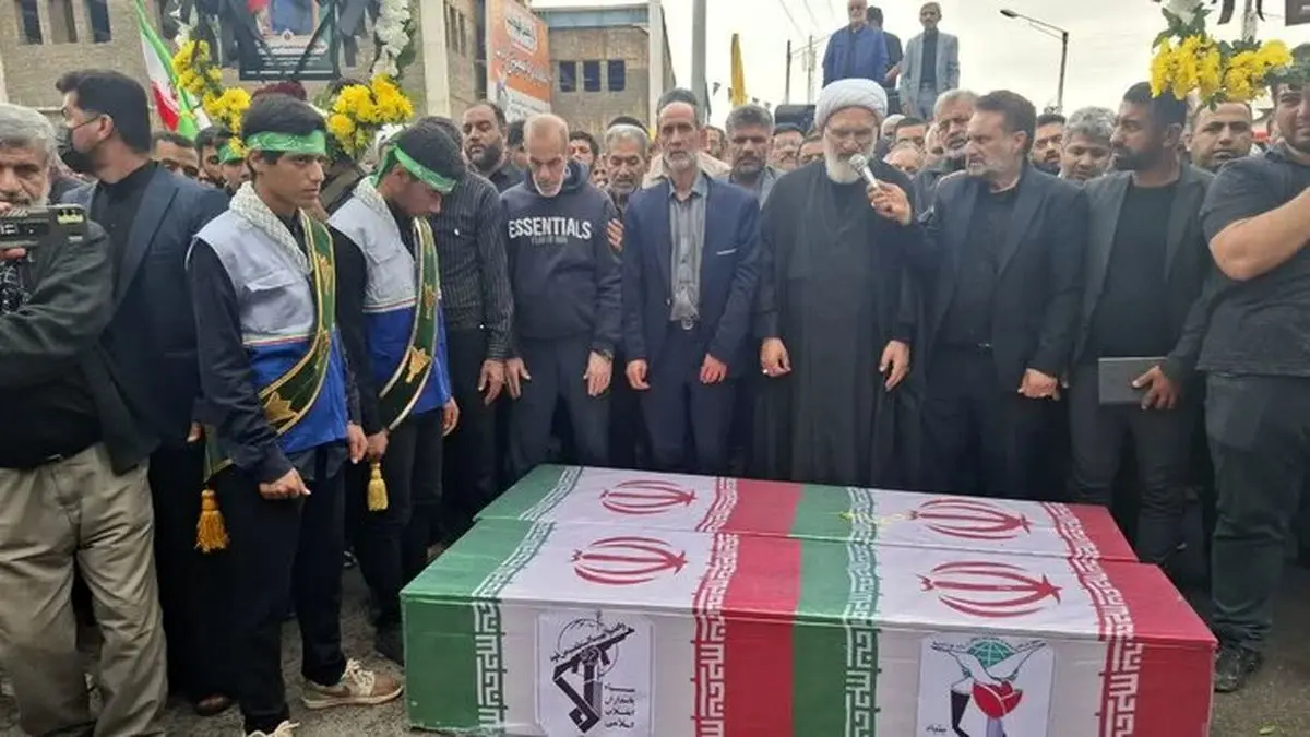 تشییع پیکرهای مطهر ۲ شهید والامقام جنگ رمضان در آبادان