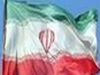 اهتزار پرچم ایران همزمان با روز جهانی قدس در مصلی نمازجمعه کاشان