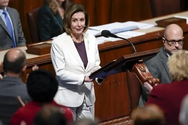  Pelosi to Step Down from House Leadership