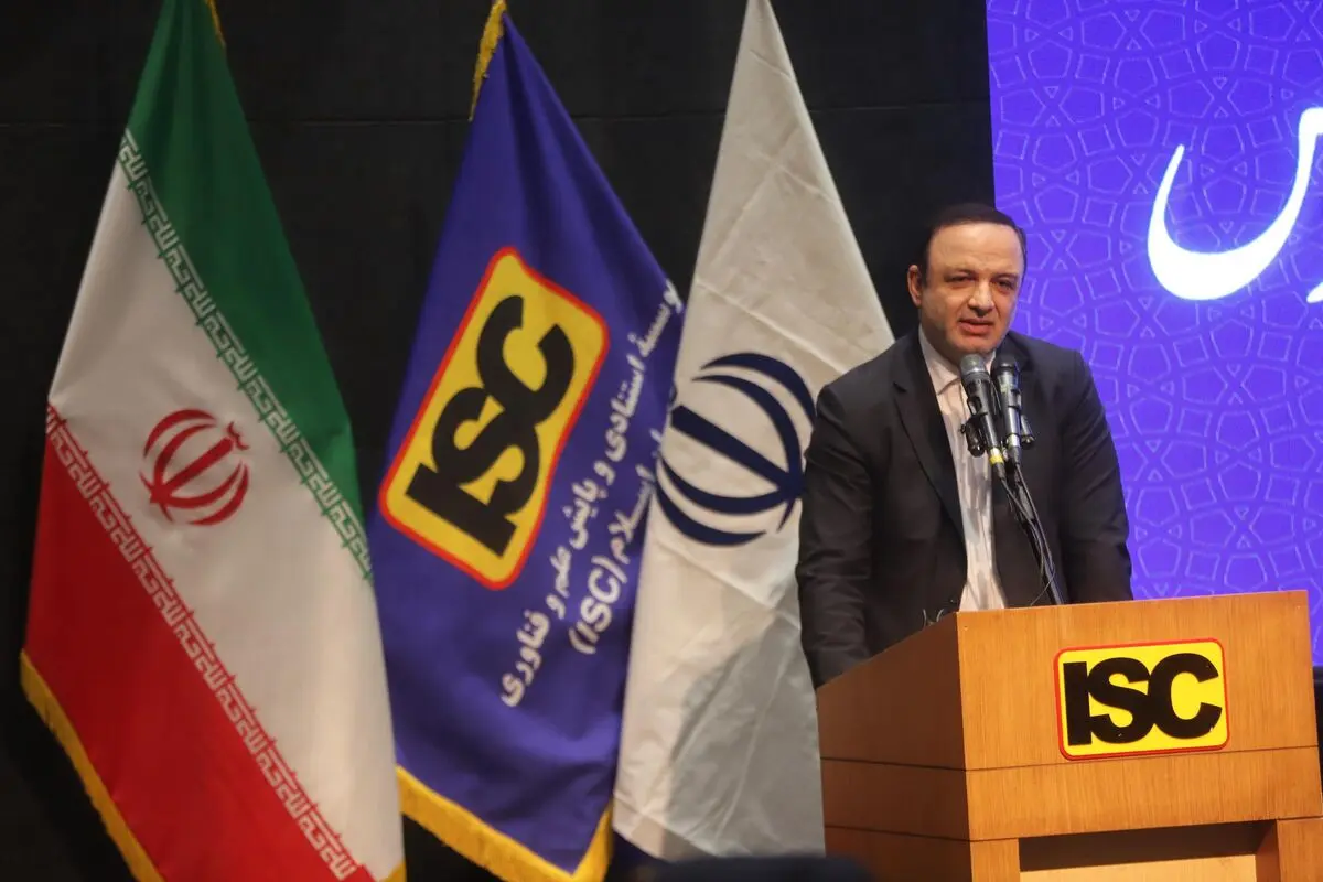 ایجاد مناطق آزاد نسل ششم و هفتم با تمرکز بر اقتصاد دیجیتال/ نقش مهم مناطق آزاد در توسعه اقتصادی استان‌ها به ویژه فارس