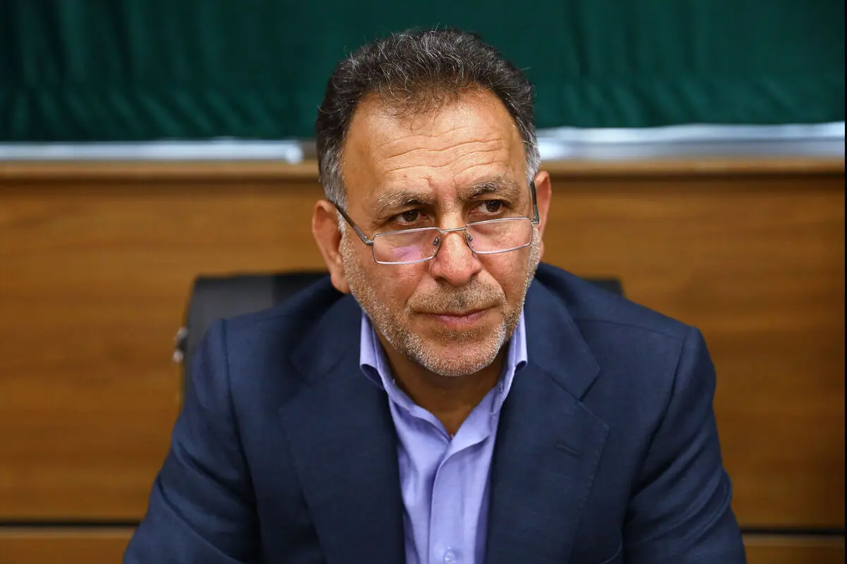 پشت پرده استعفای پاک‌نژاد از زبان سخنگوی کمیسیون انرژی/ بررسی ماجرای تراستی‌ها و تریدرهای نفتی ادامه دارد