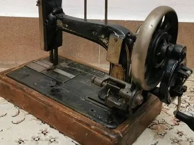 شایعه‌ای که قیمت چرخ خیاطی‌ را میلیاردی کرد