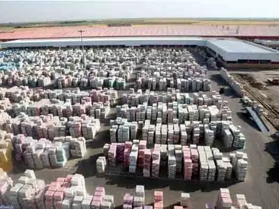 چهار ماه مزد و عیدیِ کارگرانِ صنایع کاشی و سرامیک نیلوفر پرداخت نشده است