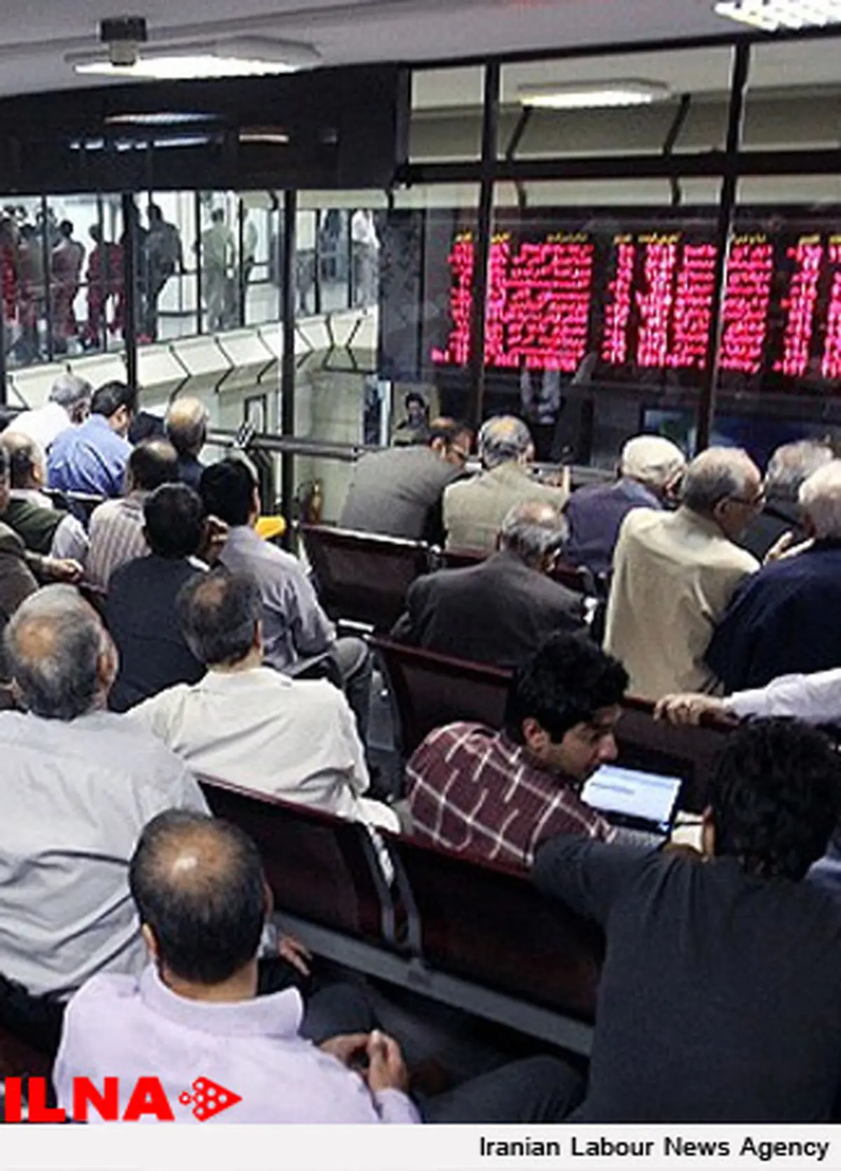 ریزش ۳۲۹ واحدی شاخص کل