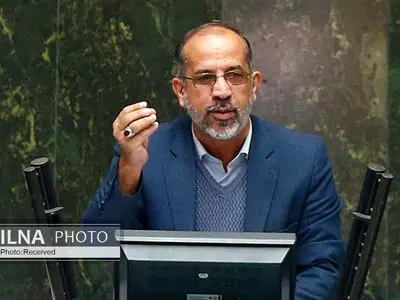 موعظه نمایندگان توسط رئیس‌جمهور شأن مجلس را زیر سوال می‌برد