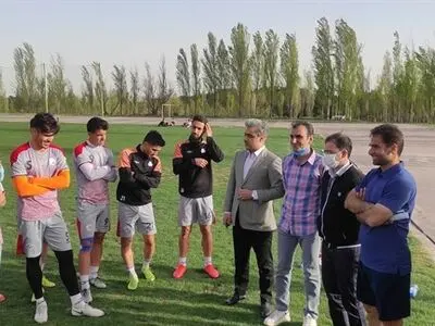 دیدار نوروزی مدیرعامل باشگاه سایپا از تیم فوتبال بزرگسالان