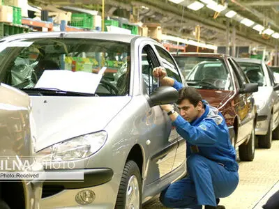 Iran’s second-largest carmaker reports decline in output