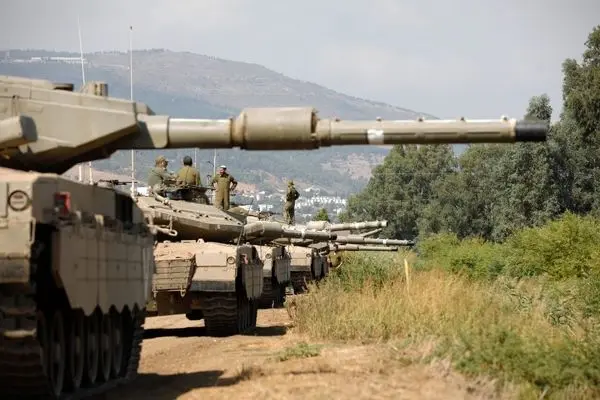 Hezbollah targets Israeli regime Merkava tank
