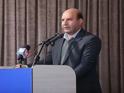 برای تکمیل فاز نخست کارخانه سیمان ری کار سه‌شیفته انجام شد 