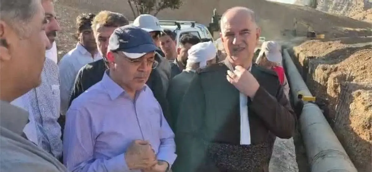 بازدید معاون وزیر نیرو از عملیات علاج‌بخشی خط انتقال آب سد آزادی به دشت حر